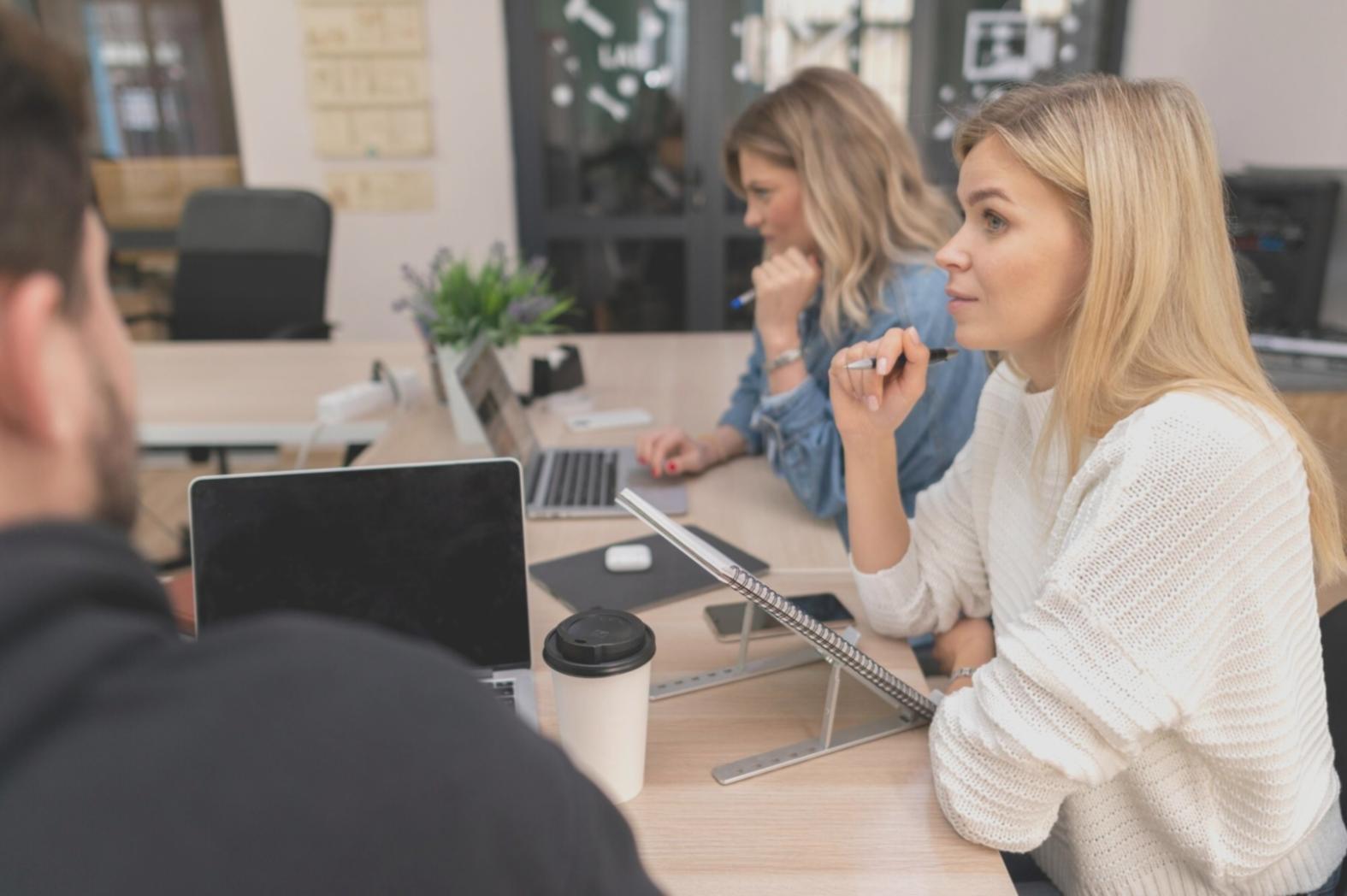 Bureaux eviporaiaereon - Équipe de conseillers financiers